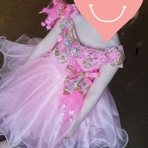 Custom 18/3 pageant glitz dress only tried on. Paid over 400$ make offer